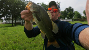 frog booyah pad crasher jr largemouth bass suburban city lake topwater