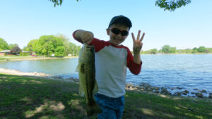 bobber fishing largemouth bass kids ocho minimalist fishing