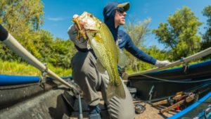 yamamoto hula grub largemouth pit fishing clear water bass