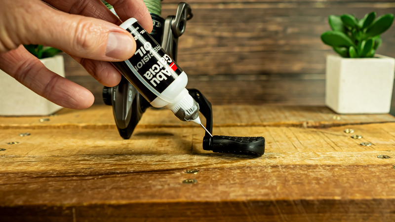 How to Oil a Spinning Reel Tutorial Maintenance Lews Lew's