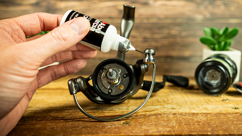 How to Oil a Spinning Reel Tutorial Maintenance Lews Lew's
