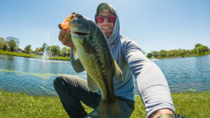 Bank Fishing Largemouth Bass AJ Hauser Ugly Tuff Bionic Blade Cabin Creek Oval Sinkin Worm Texas Rig
