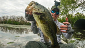 Canal Fishing Illinois Midwest Largemouth Bass Kayak Wacky Stickbait Strike King Zero tube culvert