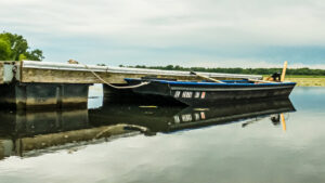 Jon Boat / Row Boat Rowboat Bass Fishing Lake