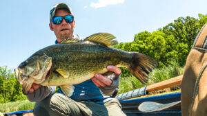 AJ Hauser Midwest Outdoors Illinois Fishing Fisherman Largemouth Jon Boat PB
