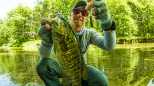 AJ Hauser Midwest Outdoors Illinois Fishing Fisherman Smallmouth Bass Spin Nuts SpinNuts Creek Wading