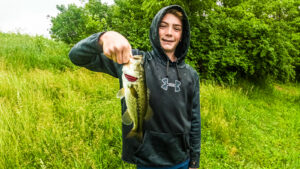 AJ Hauser Midwest Outdoors Illinois Fishing Fisherman Largemouth Kids Fishing Liam