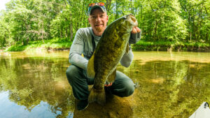 AJ Hauser Midwest Outdoors Illinois Fishing Fisherman Smallmouth Bass Creek Fishing